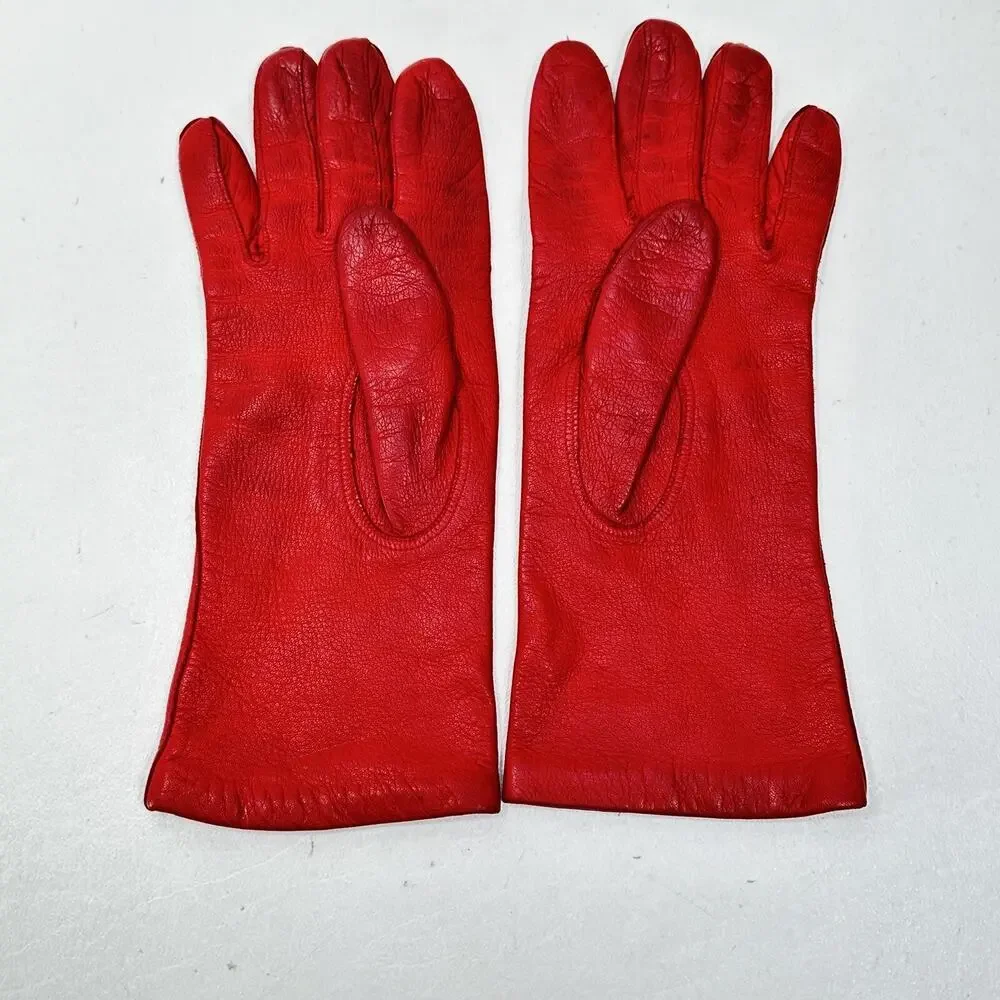 Liz Claiborne Leather Gloves Women 6.5 Lined Logo Red Past Wrist